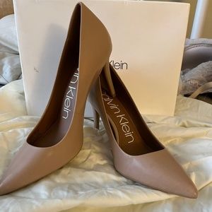 Beautiful leather Calvin Klein heels